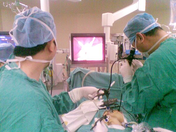 安全快捷的钬激光碎石术(图3)